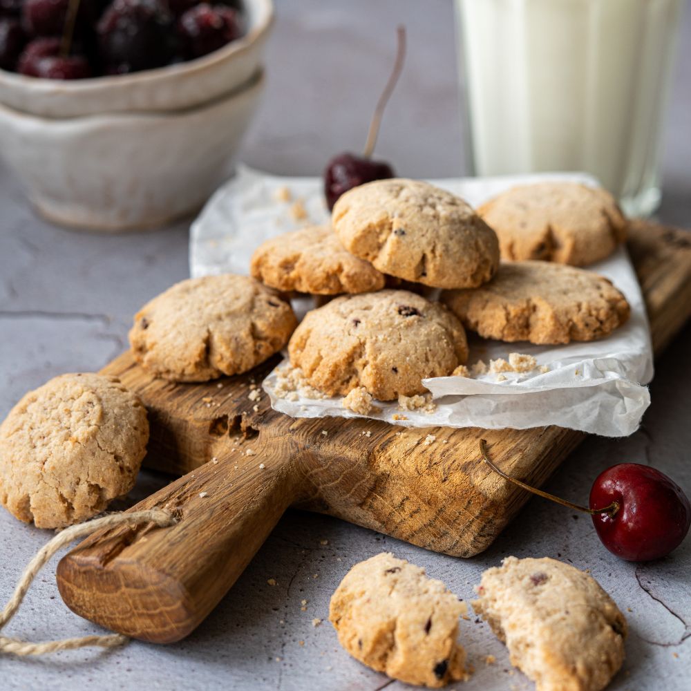 Glutenfrie småkager med kirsebær